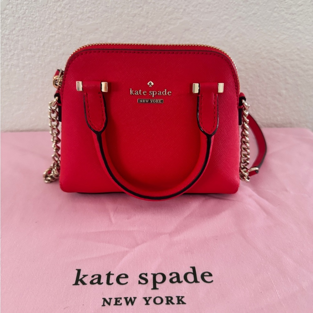 Kate Spade Cedar Street mini Maise red